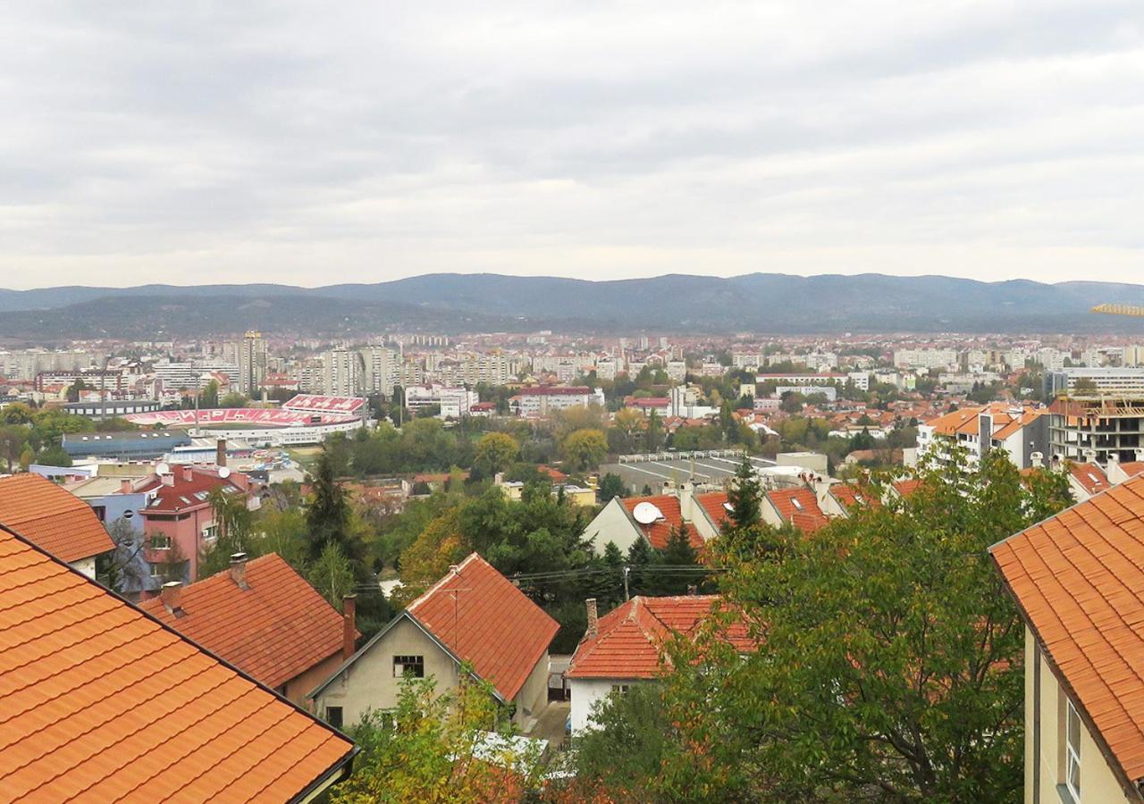 Akvarius Ni Kültér fotó